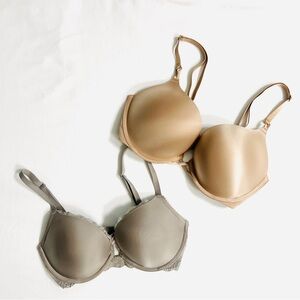 END OF THE YEAR SALE!! 2 Victoria’s Secret Bras for less than 1!